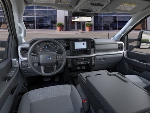 New 2026 Ford F250 XLT w/ FX4 Off-Road Package AWD/4WD image 9