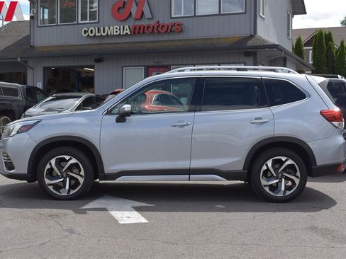 Used 2022 Subaru Forester Touring AWD/4WD image 9