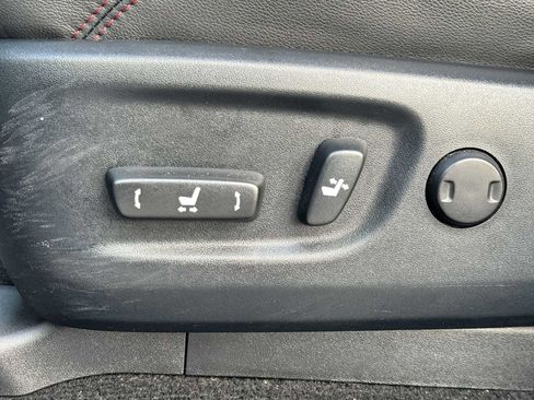 Used 2024 Toyota 4Runner TRD Off-Road Premium image 17