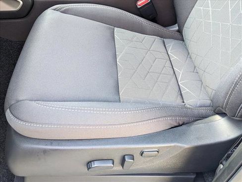 Certified 2025 Nissan Frontier SV w/ SV Convenience Package image 4