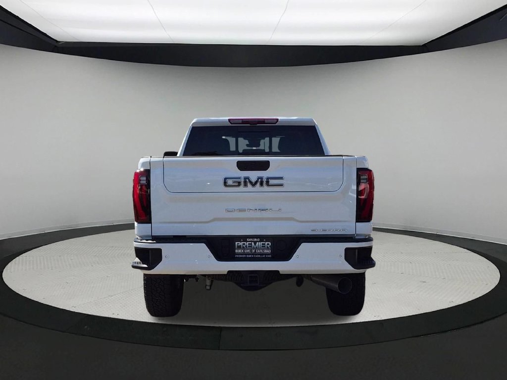 Certified 2025 GMC Sierra 3500 Denali Ultimate AWD/4WD image 4