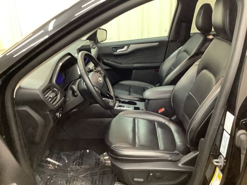 Used 2024 Ford Escape Platinum AWD/4WD image 13