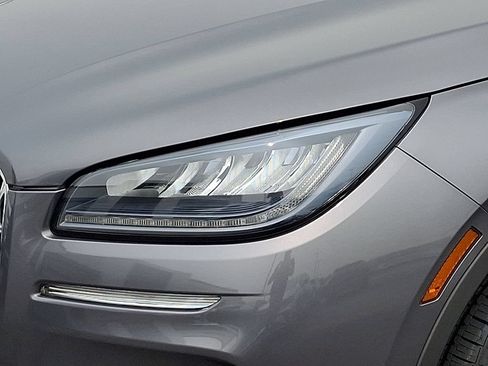 Certified 2023 Lincoln Corsair AWD w/ Equipment Group 101A image 9