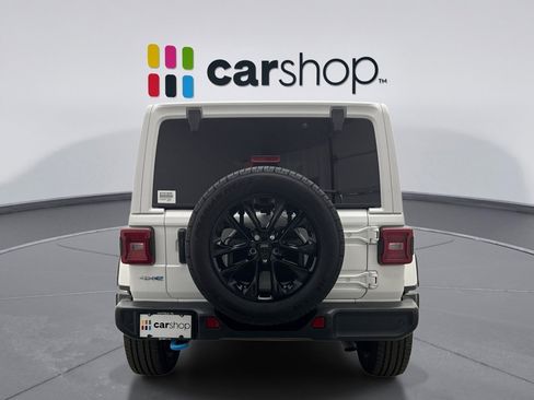 Used 2024 Jeep Wrangler Unlimited Sahara w/ Technology Group image 4