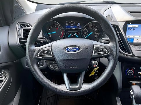Used 2018 Ford Escape SE w/ SE Sync 3 Package FWD image 14