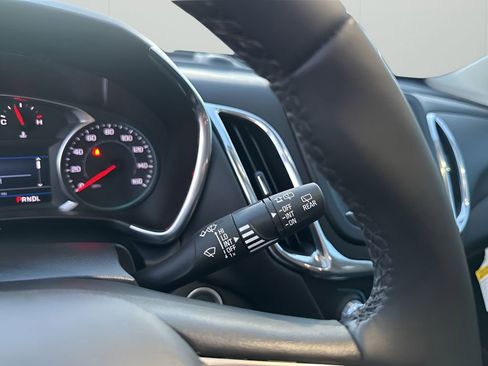 Used 2023 Chevrolet Equinox LT image 31