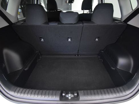 Used 2025 Kia Soul LX w/ LX Technology Package FWD image 27