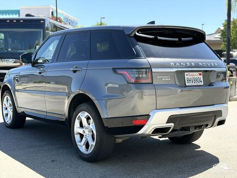 Used 2018 Land Rover Range Rover Sport HSE AWD/4WD image 8