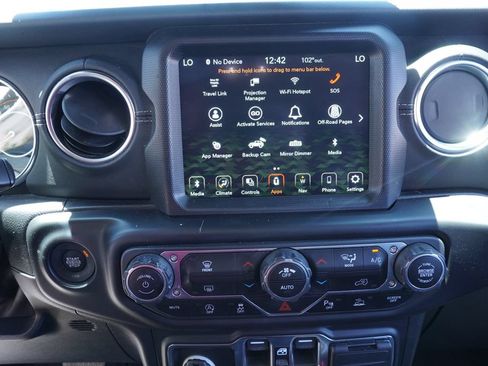 Used 2021 Jeep Wrangler Unlimited Sahara AWD/4WD image 19