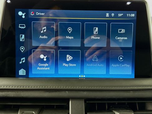 Used 2023 Chevrolet Suburban Z71 w/ Luxury Package image 14