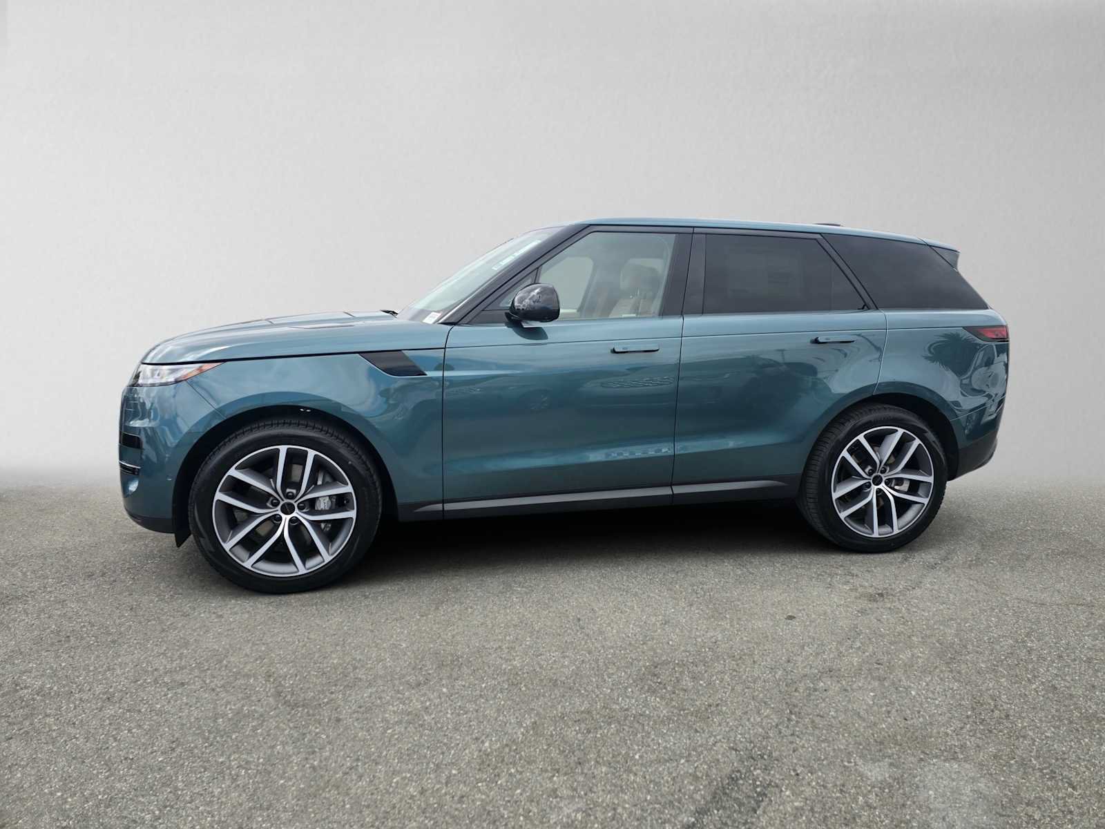 New 2027 Land Rover Range Rover Sport SE AWD/4WD image 2