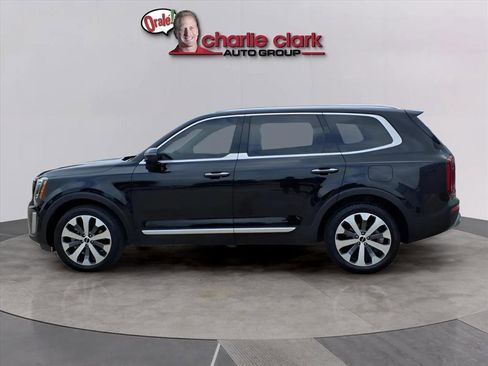 Used 2022 Kia Telluride S image 2