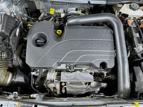 Used 2024 Chevrolet Equinox LT w/ LPO, Floor Liner Package image 32