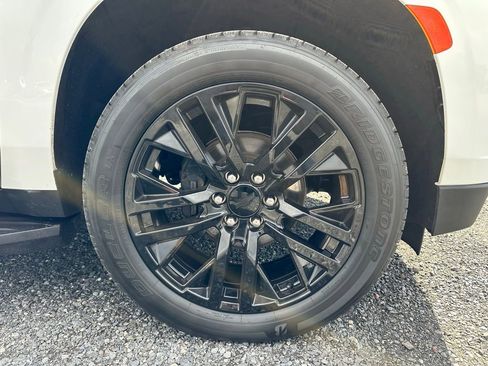 Used 2022 Chevrolet Tahoe LT w/ Luxury Package image 26