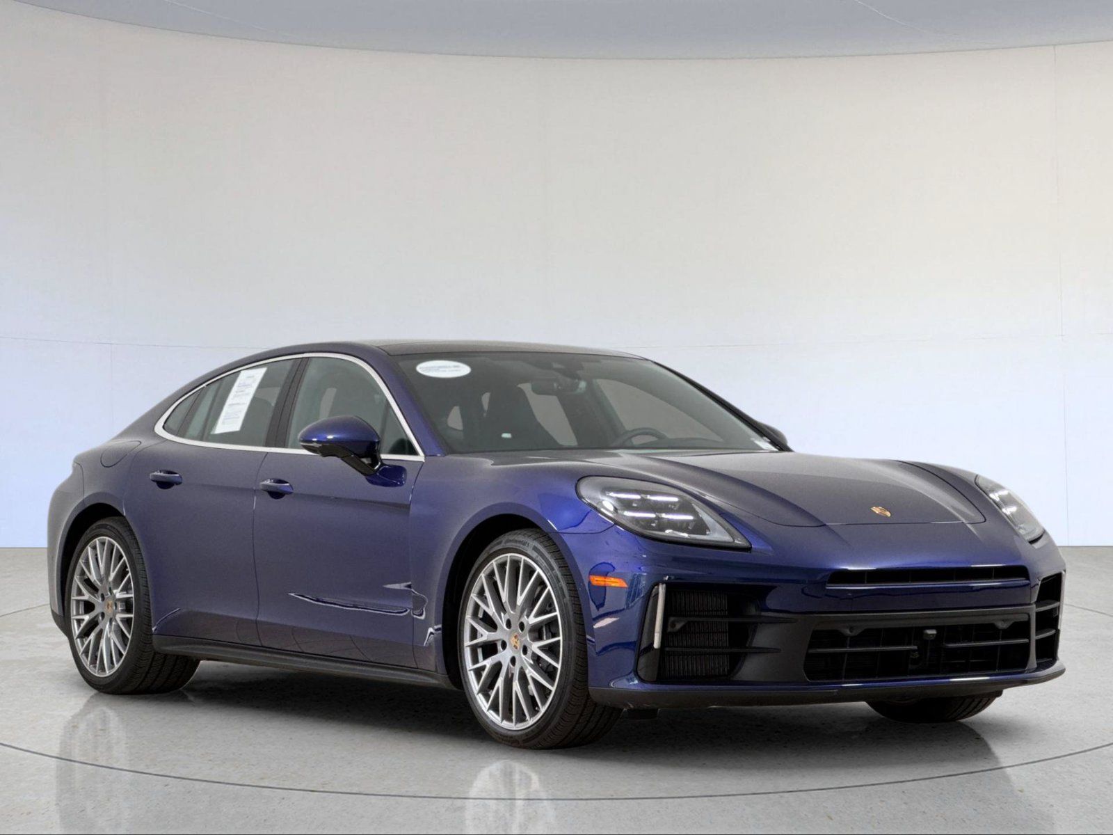 Certified 2025 Porsche Panamera RWD image 10