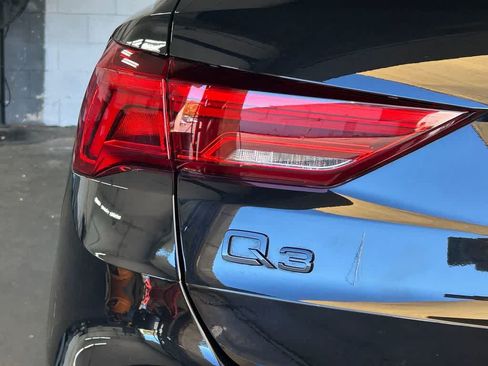 Used 2022 Audi Q3 2.0T Premium Plus w/ Premium Plus Package AWD/4WD image 6