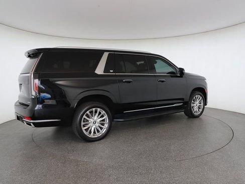 Used 2022 Cadillac Escalade ESV Premium Luxury image 19