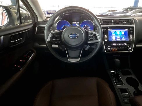 Used 2018 Subaru Outback 3.6R Touring AWD/4WD image 9