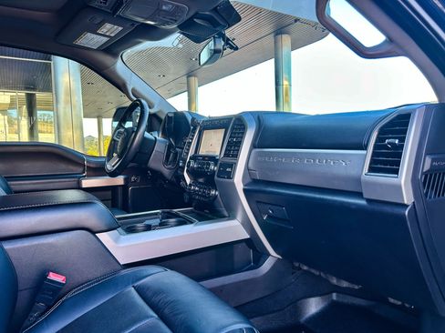 Used 2020 Ford F250 Lariat image 29