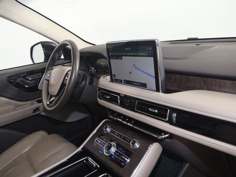 Used 2020 Lincoln Aviator Reserve w/ Equipment Group 202A AWD/4WD image 50