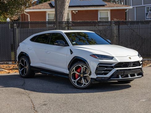 Used 2019 Lamborghini Urus image 7