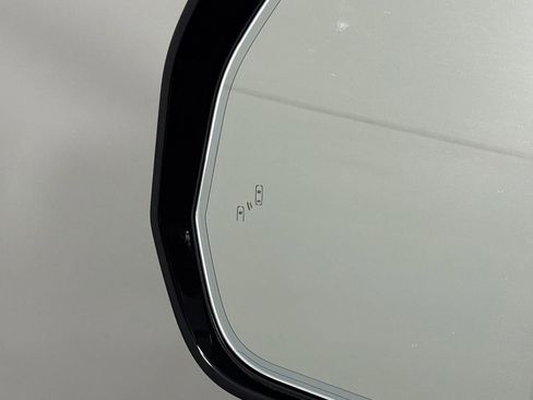 Used 2023 Toyota Tundra Platinum image 18