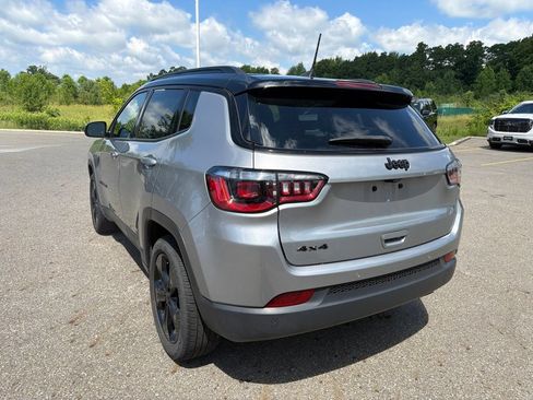 Used 2021 Jeep Compass Latitude w/ Sun and Sound Group AWD/4WD image 7
