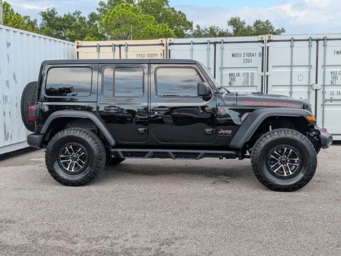Used 2024 Jeep Wrangler Unlimited Rubicon w/ XTREMEE 35" Tire Package AWD/4WD image 3