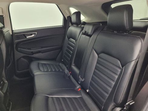 Used 2024 Ford Edge SEL w/ Convenience Package image 18