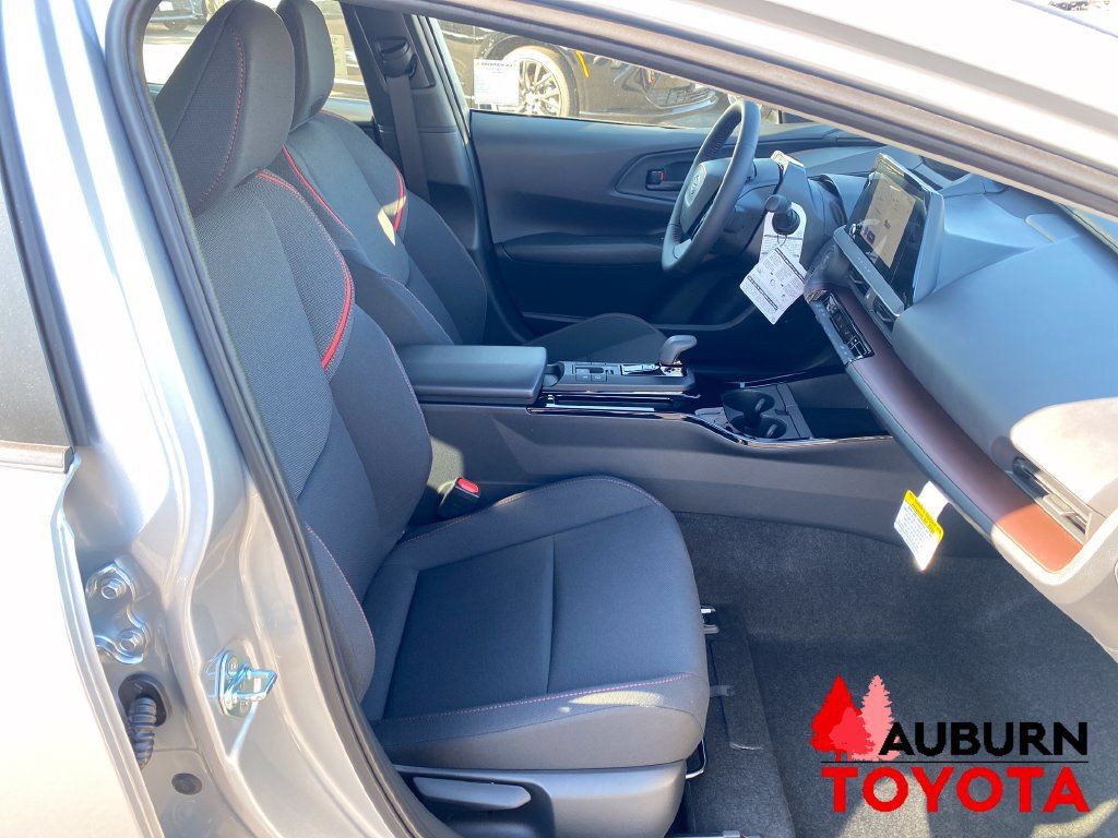New 2027 Toyota Prius Plug-In Hybrid FWD image 21