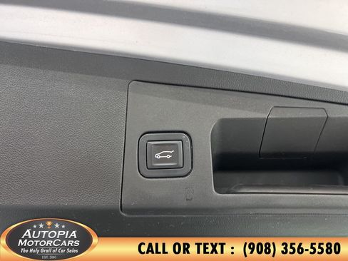 Used 2018 Cadillac XT5 Premium Luxury AWD/4WD image 22