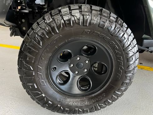 Used 2014 Jeep Wrangler Unlimited Rubicon w/ Connectivity Group AWD/4WD image 56