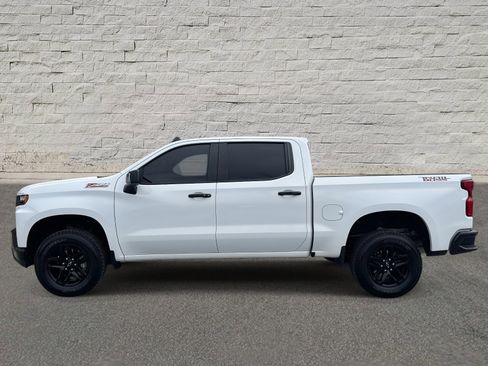 Used 2021 Chevrolet Silverado 1500 LT Trail Boss w/ Convenience Package II image 2