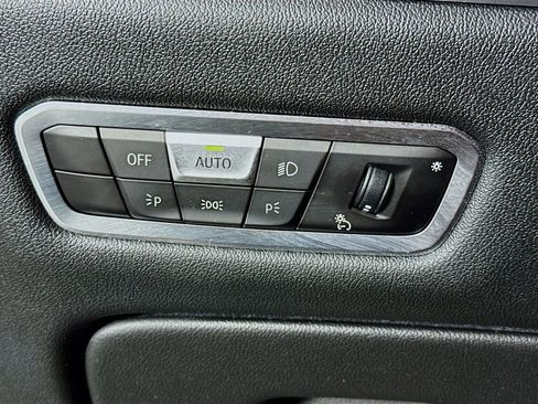 Used 2023 BMW X7 xDrive40i w/ Climate Comfort Package image 14