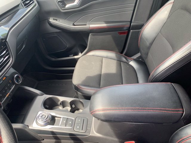 Used 2025 Ford Escape ST-Line AWD/4WD image 34