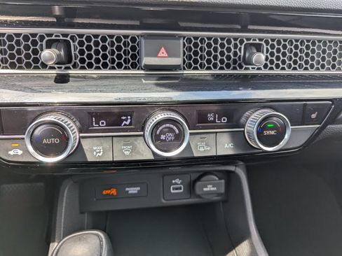 Used 2022 Honda Civic EX image 19