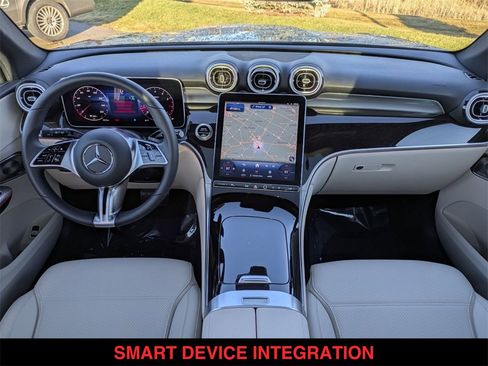 Certified 2025 Mercedes-Benz GLC 300 4MATIC image 25