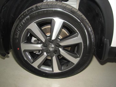 Certified 2025 Honda Pilot Touring image 26