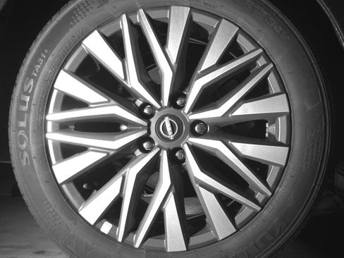 Used 2025 Nissan Altima 2.5 SV image 15