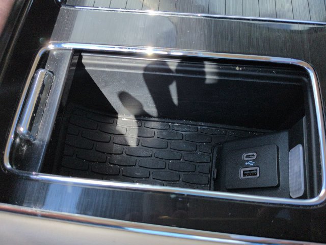 Used 2023 Lincoln Aviator Reserve w/ Equipment Group 201A AWD/4WD image 30