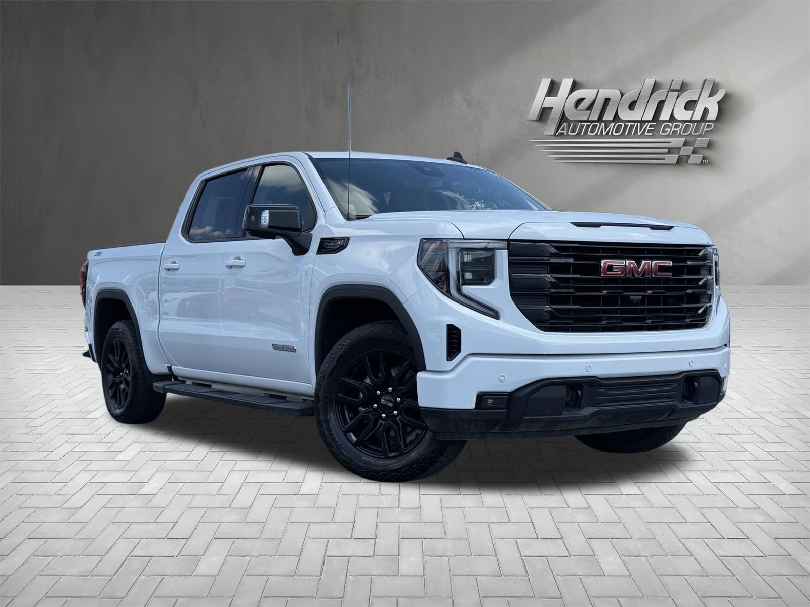 Used 2025 GMC Sierra 1500 Elevation w/ Elevation Premium Package AWD/4WD image 2