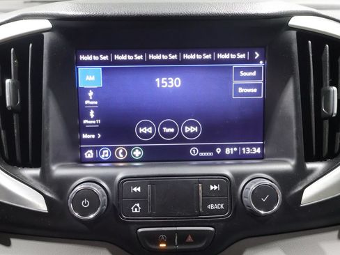 Used 2024 GMC Terrain SLT FWD image 30