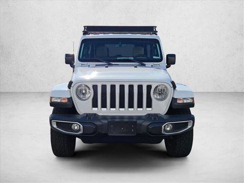 Used 2018 Jeep Wrangler Unlimited Sahara AWD/4WD image 2