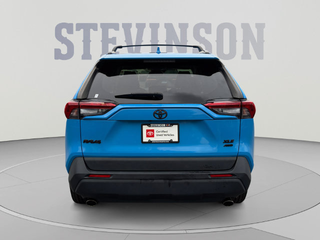 Used 2020 Toyota RAV4 XLE Premium AWD/4WD image 4