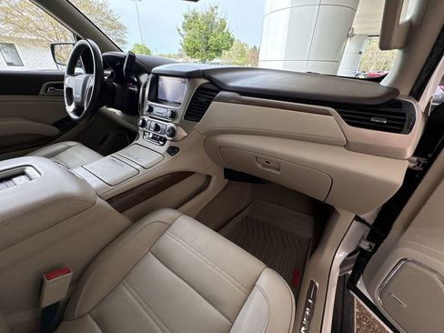 Certified 2020 GMC Yukon Denali w/ Open Road Package AWD/4WD image 30