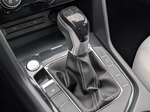 Certified 2025 Volkswagen Taos S AWD/4WD image 24