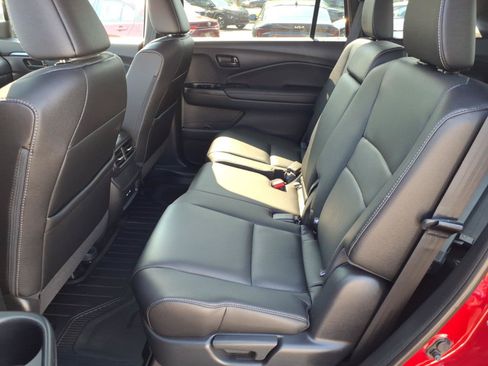 Used 2024 Honda Passport EX-L image 7