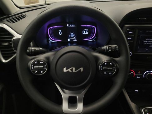Used 2025 Kia Soul S FWD image 26