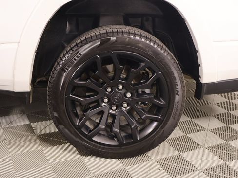 Used 2025 RAM 1500 Limited AWD/4WD image 20