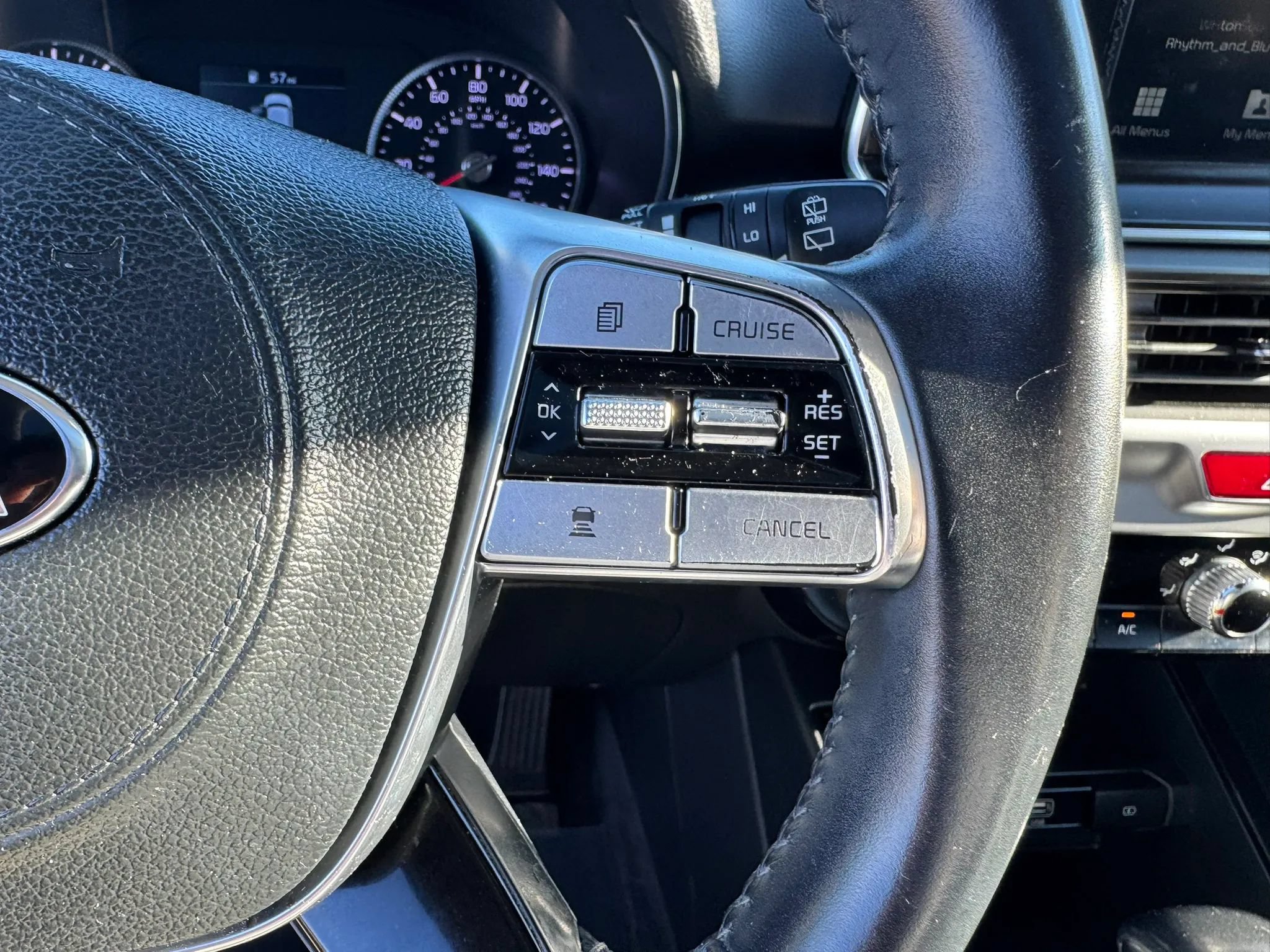 Used 2020 Kia Telluride S w/ S 8 Passenger Seating Package AWD/4WD image 18